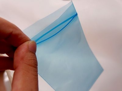 チャック付帯電防止ポリ袋 | 包装資材のfinepack