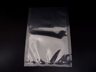 真空用ナイロンポリ三方シール袋(フィルム厚さ0.08mm)